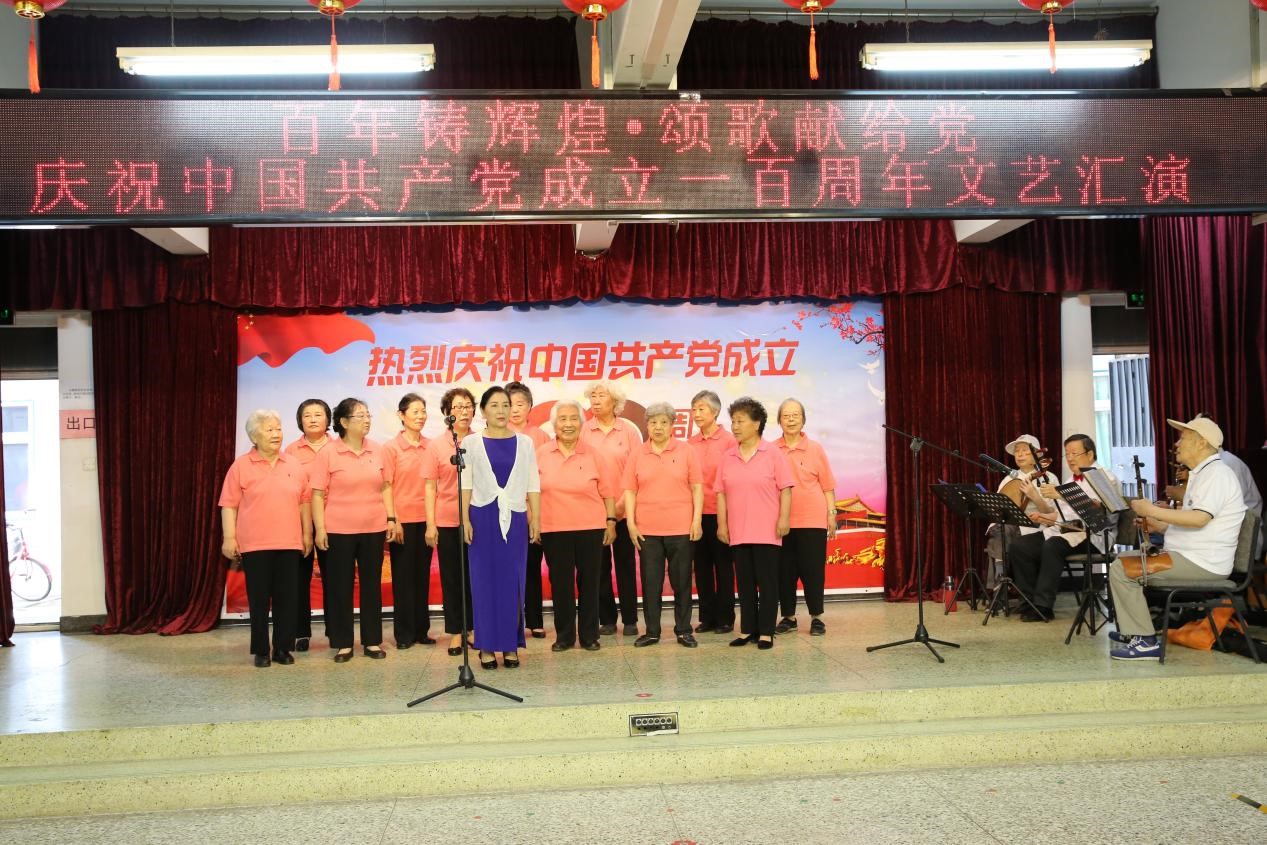 11-青衣班:《唱支山歌给党听》、《红梅赞》.jpg
