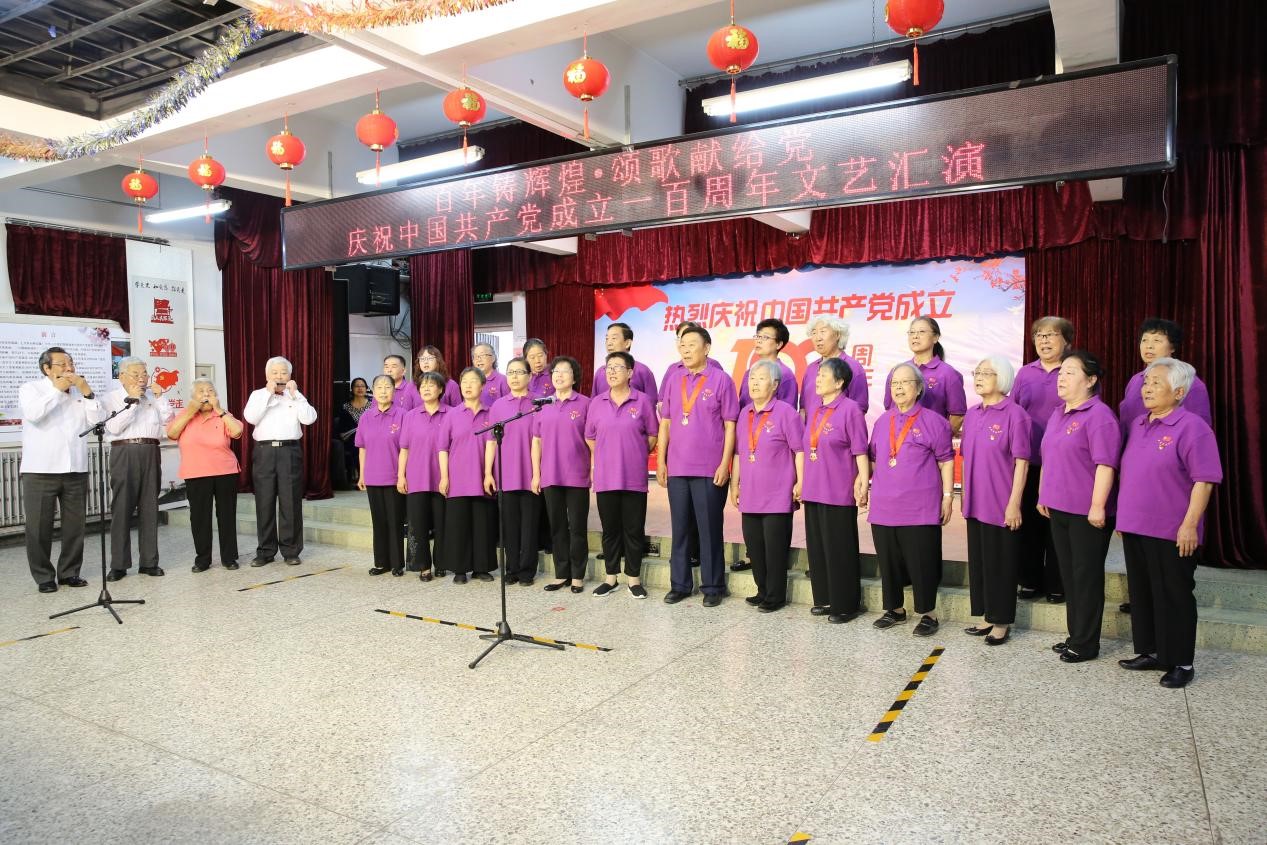 14-社区老党员先锋队:《没有共产党就没有新中国》.jpg